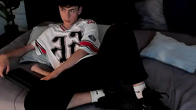 MattiDeLuca online show from 02-01-25, 01:23