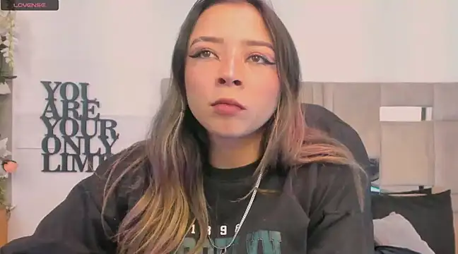 natacha  black  online show from 01-23-25, 01:02