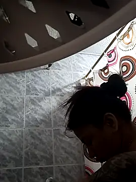 Naomy veracruz  online show from 01-16-26, 10:08