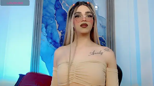 Alessa mullen online show from 10-25-25, 03:14