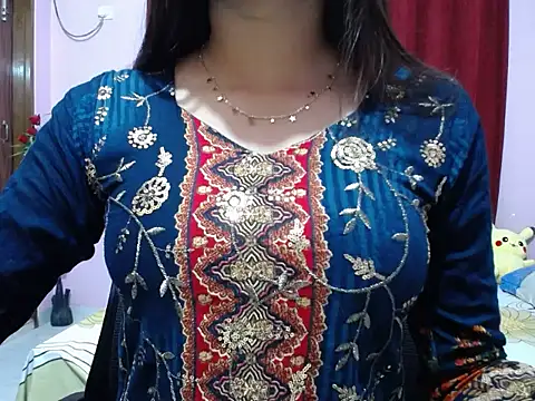 Snapshot of taisina chatting on 10-28-25, 05:04 taisina online show from 10-28-25, 05:04