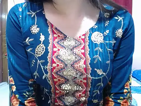 Snapshot of taisina chatting on 11-26-25, 03:02 taisina online show from 11-26-25, 03:02