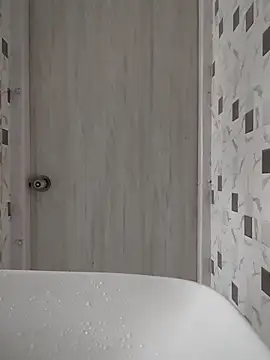 Snapshot of surabhi09 chatting on 11-24-25, 02:55 surabhi09 online show from 11-24-25, 02:55