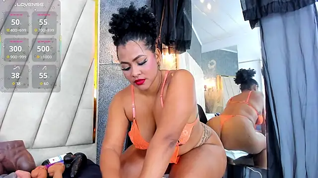 Snapshot of Madison-Diaz chatting on 03-07-25, 06:33 Madison-Diaz online show from 03-07-25, 06:33