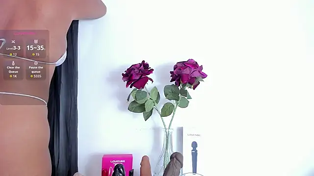 Snapshot of Madison-Diaz chatting on 10-27-25, 01:48 Madison-Diaz online show from 10-27-25, 01:48