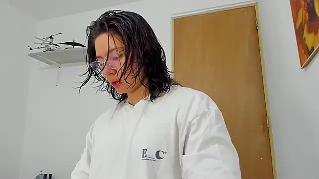 AngelBennet  online show from 02-09-25, 03:00