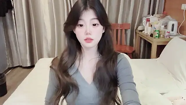 Snapshot of yangyang-1115 chatting on 02-14-25, 12:47 yangyang-1115 online show from 02-14-25, 12:47