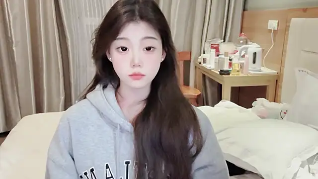 Snapshot of yangyang-1115 chatting on 02-15-25, 11:39 yangyang-1115 online show from 02-15-25, 11:39