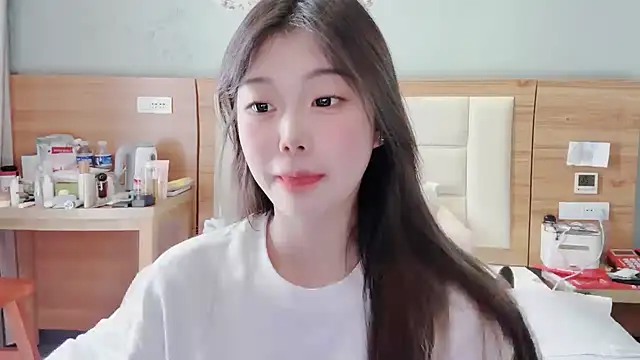 Snapshot of yangyang-1115 chatting on 02-16-25, 08:43 yangyang-1115 online show from 02-16-25, 08:43