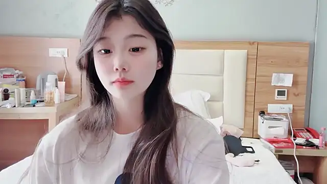 Snapshot of yangyang-1115 chatting on 02-17-25, 05:58 yangyang-1115 online show from 02-17-25, 05:58