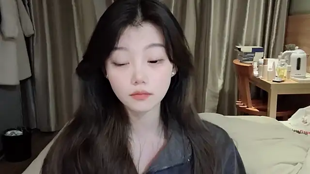 Snapshot of yangyang-1115 chatting on 02-21-25, 11:32 yangyang-1115 online show from 02-21-25, 11:32