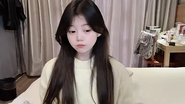 Snapshot of yangyang-1115 chatting on 03-03-25, 08:49 yangyang-1115 online show from 03-03-25, 08:49