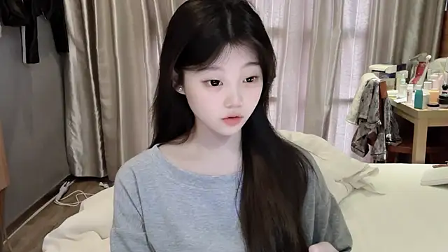 Snapshot of yangyang-1115 chatting on 03-09-25, 11:56 yangyang-1115 online show from 03-09-25, 11:56