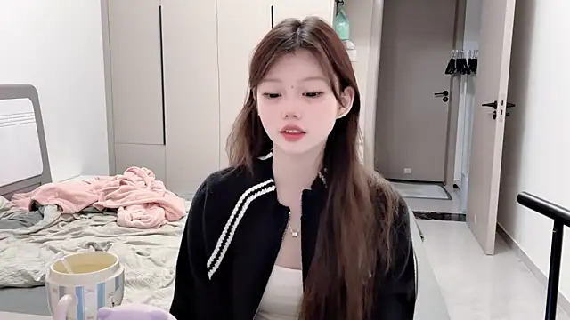 Snapshot of yangyang-1115 chatting on 09-18-25, 04:36 yangyang-1115 online show from 09-18-25, 04:36