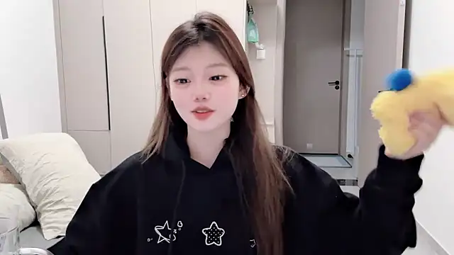 Snapshot of yangyang-1115 chatting on 09-28-25, 05:13 yangyang-1115 online show from 09-28-25, 05:13