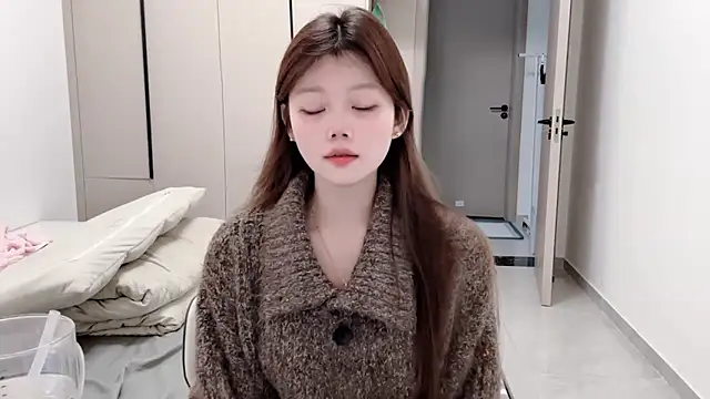 Snapshot of yangyang-1115 chatting on 10-03-25, 03:47 yangyang-1115 online show from 10-03-25, 03:47