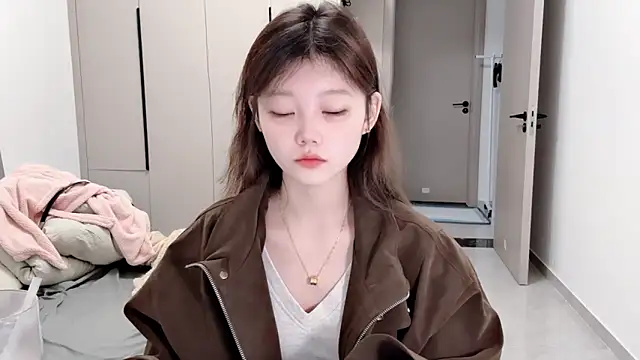 Snapshot of yangyang-1115 chatting on 10-11-25, 05:28 yangyang-1115 online show from 10-11-25, 05:28