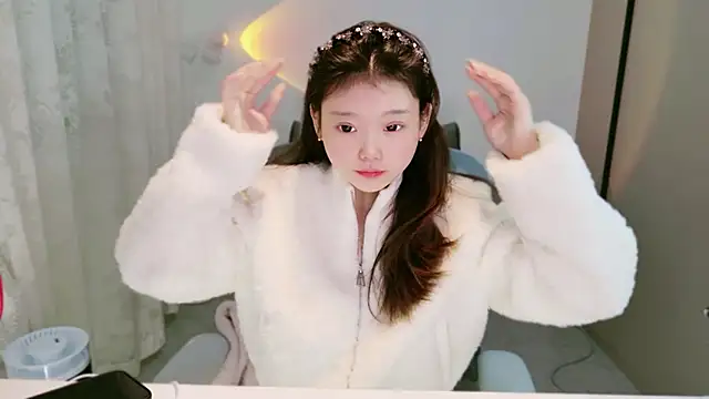 Snapshot of yangyang-1115 chatting on 12-04-25, 04:33 yangyang-1115 online show from 12-04-25, 04:33