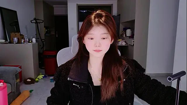 Snapshot of yangyang-1115 chatting on 12-15-25, 04:39 yangyang-1115 online show from 12-15-25, 04:39