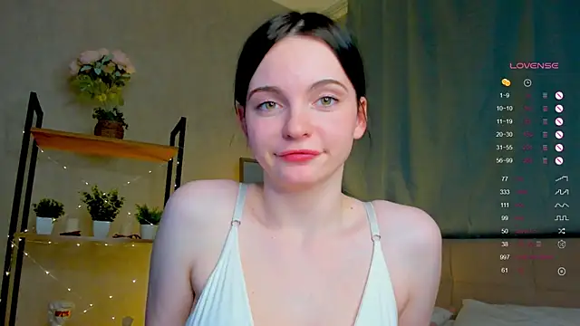 Snapshot of RexanneGarrett chatting on 12-16-24, 11:33 RexanneGarrett online show from 12-16-24, 11:33