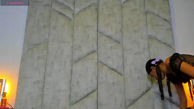 AshleyHill2 online show from 03-17-25, 06:51