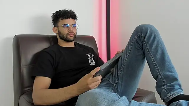 andrewChris  online show from 09-16-25, 09:27