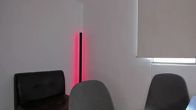 andrewChris  online show from 10-02-25, 04:14