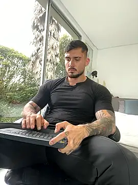 Snapshot of DimitriSullivan_ chatting on 01-05-26, 06:33 DimitriSullivan online show from 01-05-26, 06:33