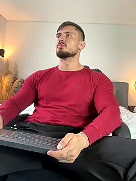 Snapshot of DimitriSullivan_ chatting on 01-08-26, 01:24 DimitriSullivan online show from 01-08-26, 01:24