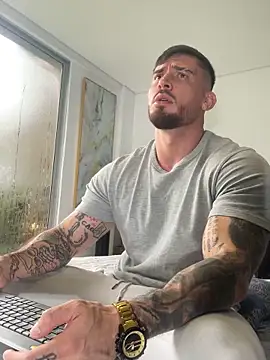 Snapshot of DimitriSullivan_ chatting on 02-02-26, 01:32 DimitriSullivan online show from 02-02-26, 01:32