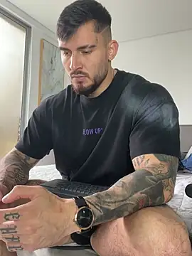 Snapshot of DimitriSullivan_ chatting on 02-05-26, 01:05 DimitriSullivan online show from 02-05-26, 01:05