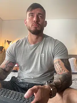 Snapshot of DimitriSullivan_ chatting on 02-12-26, 01:17 DimitriSullivan online show from 02-12-26, 01:17