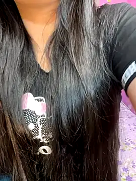 Snapshot of Velyn_18 chatting on 11-14-25, 04:00 Velyn 18 online show from 11-14-25, 04:00