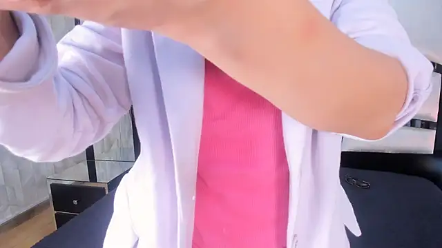 Snapshot of AriannaRussell_ chatting on 02-11-25, 02:46 AriannaRussell online show from 02-11-25, 02:46