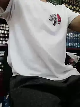 Snapshot of Tuchico_888 chatting on 09-18-25, 09:28 Tuchico 888 online show from 09-18-25, 09:28