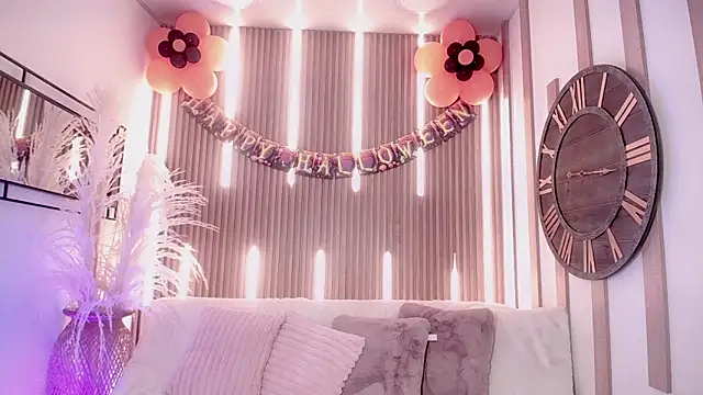 Aniie Doll online show from 10-11-25, 08:18