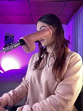 Snapshot of Valery_hilthon chatting on 12-12-24, 09:37 Valery hilthon online show from 12-12-24, 09:37