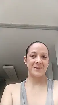 nicolle milf1978 online show from 10-16-25, 01:01