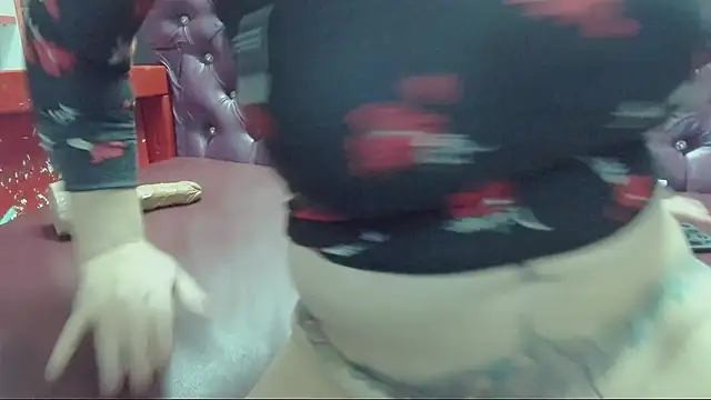 Lily4yourfun online show from 01-28-25, 09:51