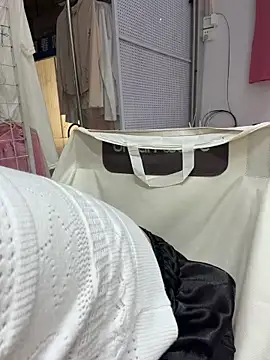 Selenaaaaa- online show from 04-10-26, 05:56