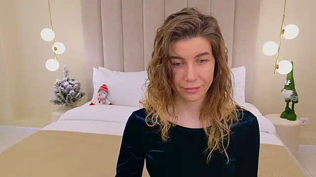 VikkiStorm online show from 12-29-24, 03:11