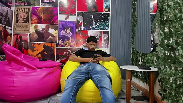 Snapshot of Jeffry_wolvess chatting on 01-14-25, 12:14 Jeffry wolvess online show from 01-14-25, 12:14