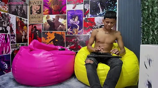 Snapshot of Jeffry_wolvess chatting on 02-05-25, 03:34 Jeffry wolvess online show from 02-05-25, 03:34