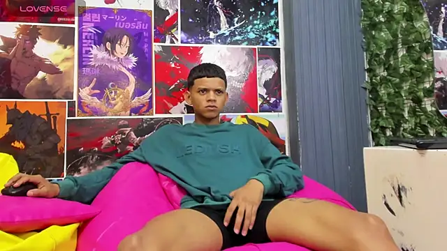 Snapshot of Jeffry_wolvess chatting on 02-10-25, 04:04 Jeffry wolvess online show from 02-10-25, 04:04