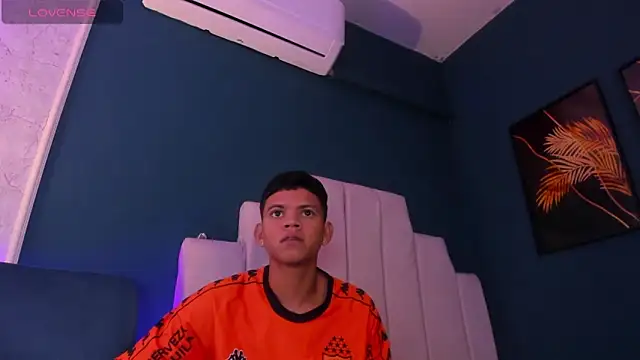 Snapshot of Jeffry_wolvess chatting on 03-03-25, 03:09 Jeffry wolvess online show from 03-03-25, 03:09