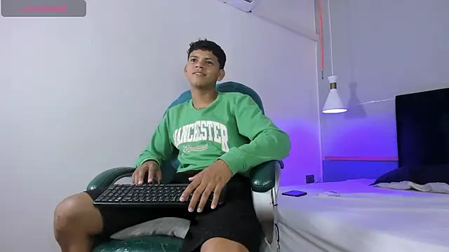 Snapshot of Jeffry_wolvess chatting on 02-27-26, 11:38 Jeffry wolvess online show from 02-27-26, 11:38