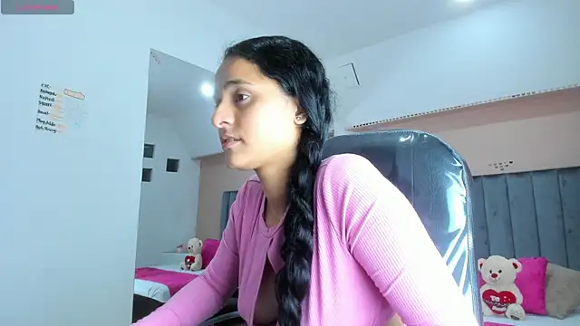 Giselle Roldan online show from 11-06-25, 04:13