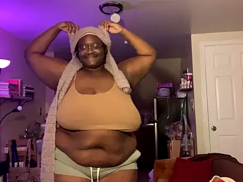 Snapshot of BigKittyRaven chatting on 12-08-24, 07:05 BigKittyRaven online show from 12-08-24, 07:05