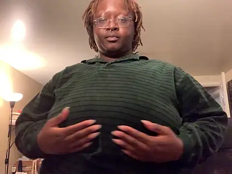 Snapshot of BigKittyRaven chatting on 12-12-24, 08:21 BigKittyRaven online show from 12-12-24, 08:21