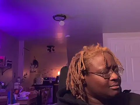 Snapshot of BigKittyRaven chatting on 12-25-24, 02:25 BigKittyRaven online show from 12-25-24, 02:25